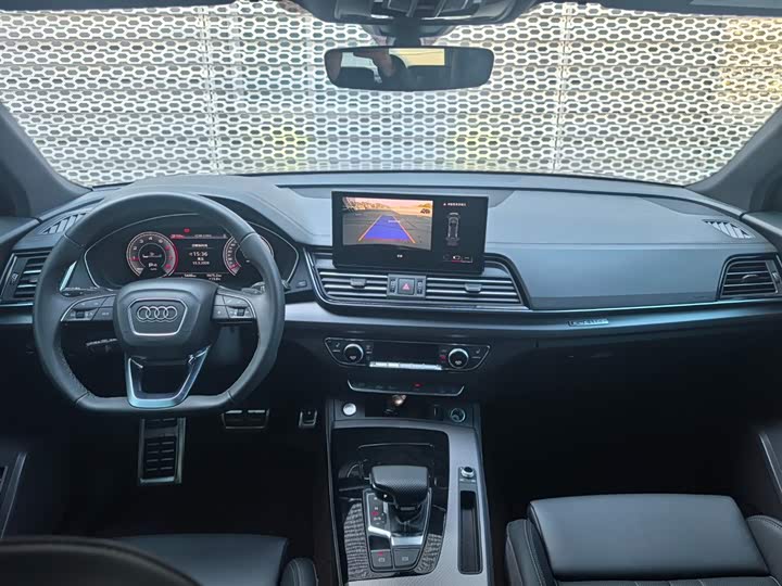 Фото 6 - Audi Q5L