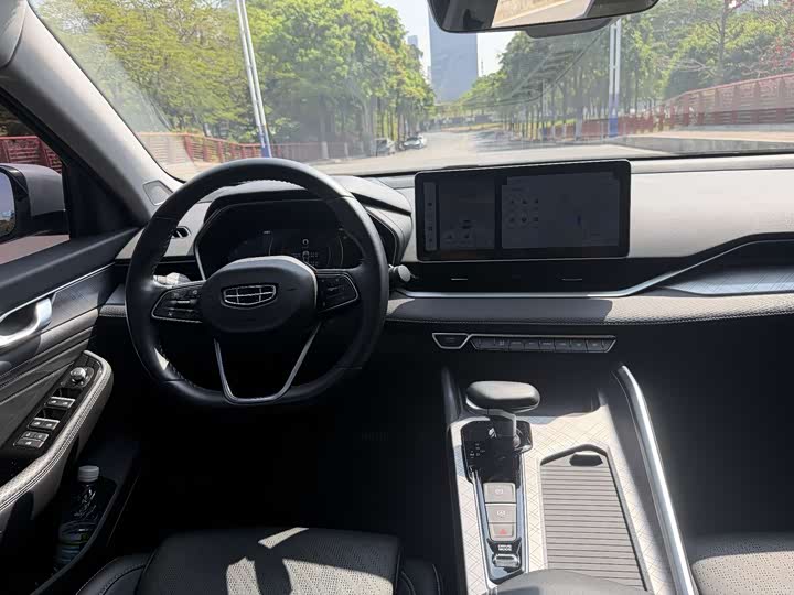 Фото 8 - Geely Preface