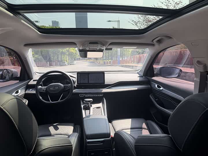 Фото 9 - Geely Preface