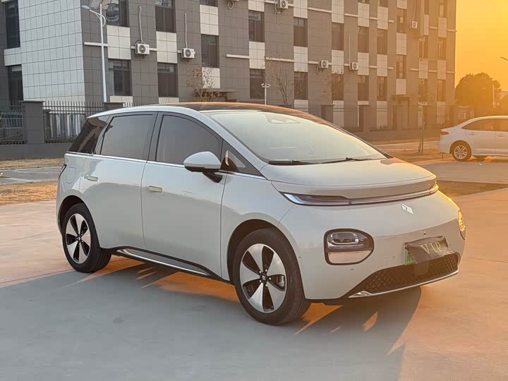 Фото 3 - Baojun Yunduo