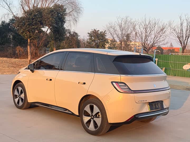 Фото 4 - Baojun Yunduo