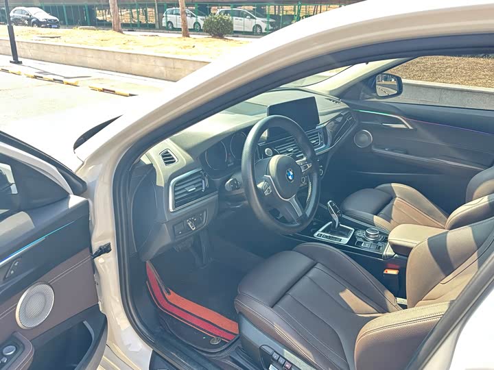 Фото 4 - BMW 1 Series