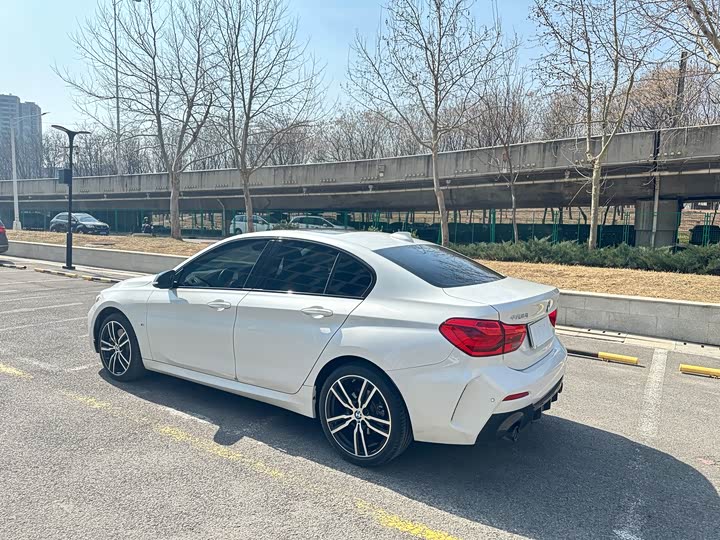 Фото 9 - BMW 1 Series