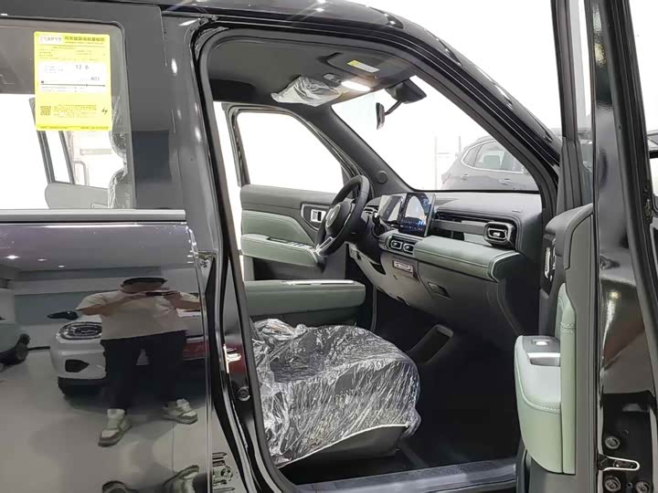 Фото 7 - Baojun Yep Plus