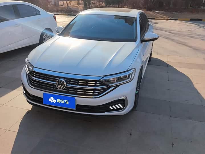 Фото 1 - Volkswagen Sagitar L