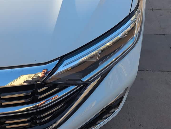 Фото 5 - Volkswagen Sagitar L