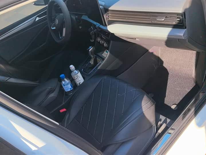 Фото 8 - Volkswagen Sagitar L