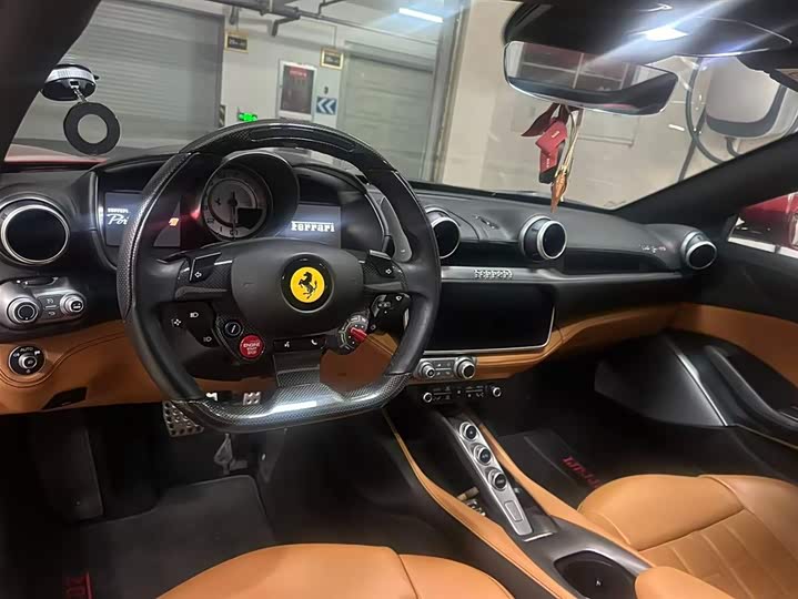 Фото 6 - Ferrari Portofino
