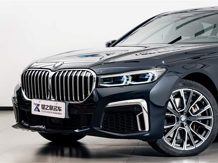 Фото 4 - BMW 7 Series