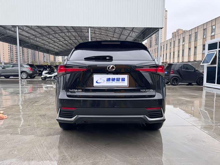 Фото 4 - Lexus NX