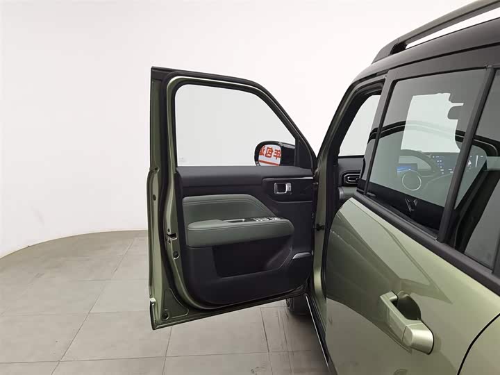 Фото 8 - Baojun Yep Plus