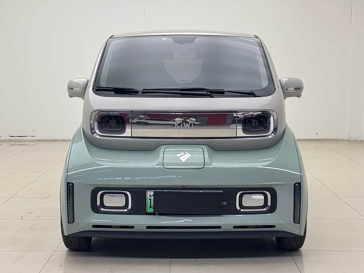 Фото 2 - Baojun KiWi EV