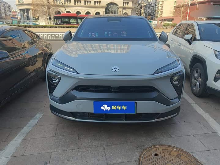 Фото 2 - Nio EC6