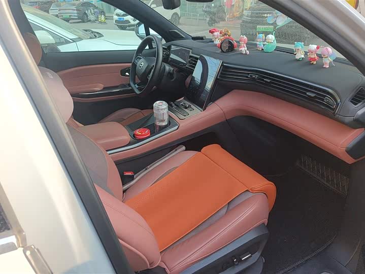 Фото 8 - Nio EC6