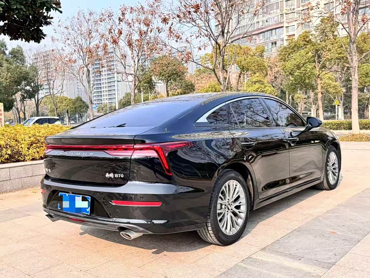 Фото 5 - Bestune B70