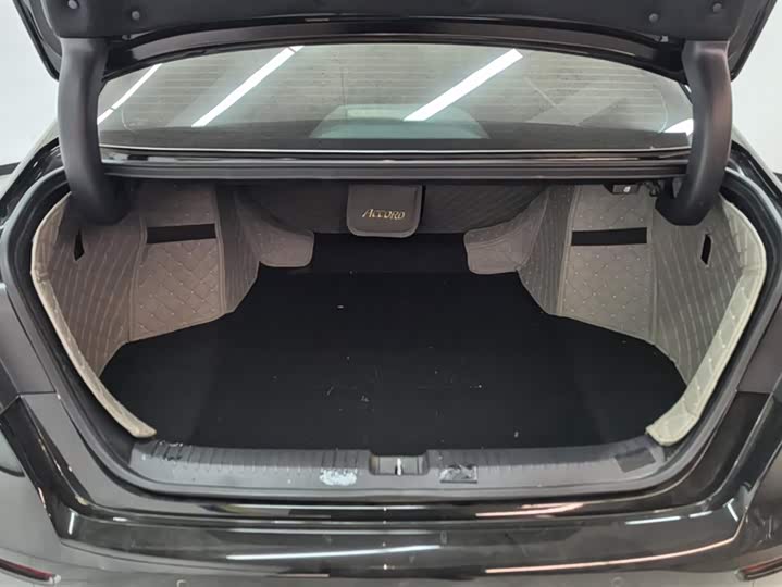 Photo 4 - Honda Accord