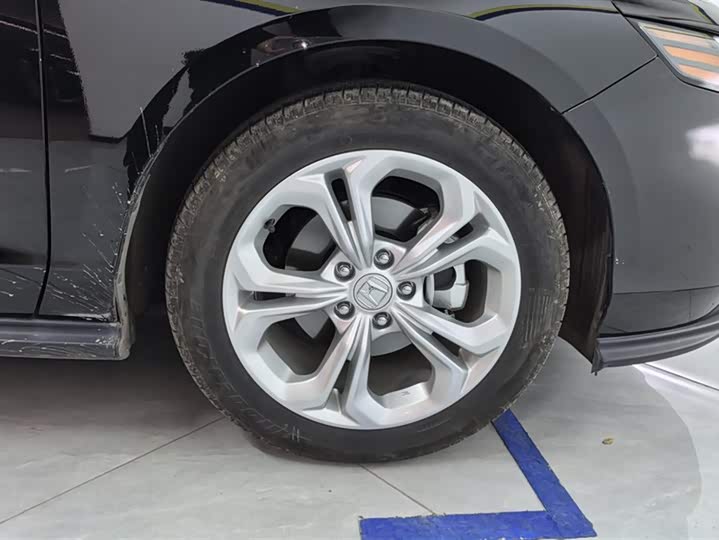 Photo 6 - Honda Accord