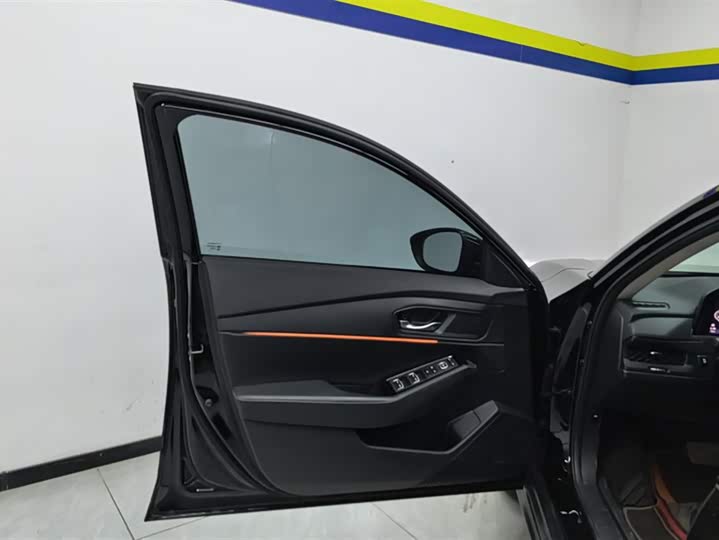 Photo 7 - Honda Accord