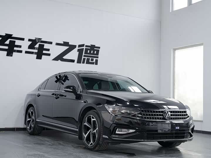 Фото 2 - Volkswagen Magotan
