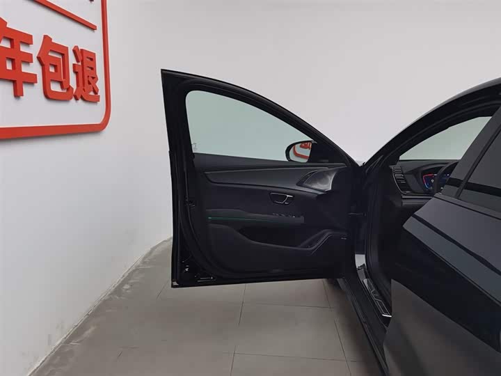 Фото 8 - BYD Han