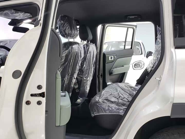 Фото 5 - Baojun Yep Plus