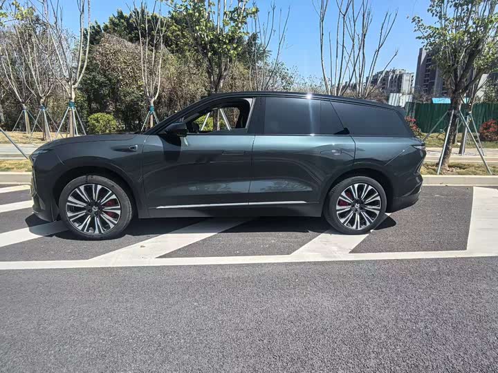 Фото 3 - Nio ES8