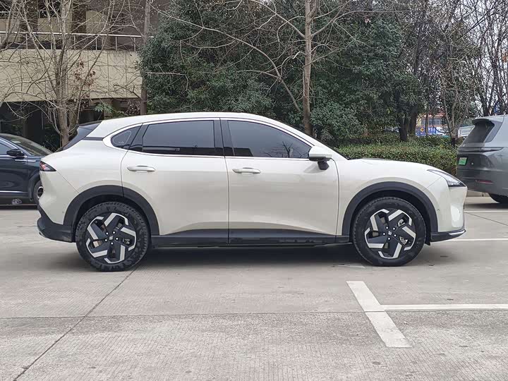 Photo 3 - Baojun Yunhai