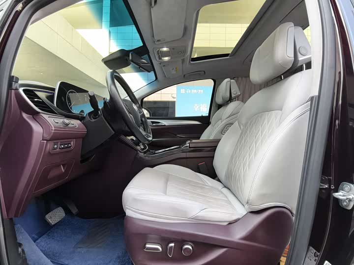 Фото 8 - Buick GL8 ES