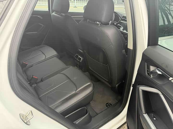 Фото 9 - Audi Q3