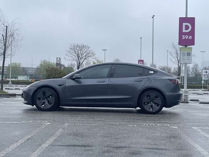 Фото 5 - Tesla Model 3