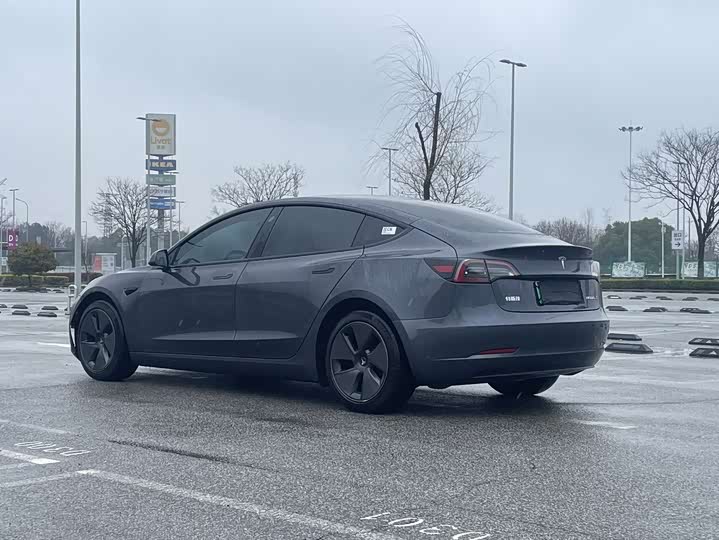 Фото 6 - Tesla Model 3