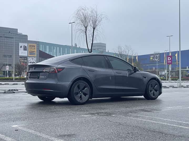 Фото 7 - Tesla Model 3