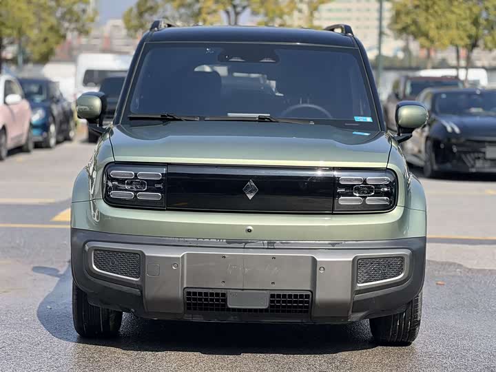 Photo 2 - Baojun Yep Plus