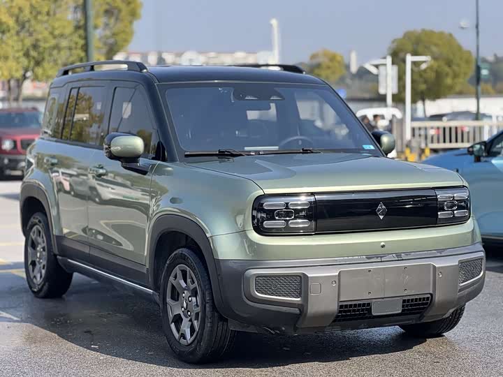 Photo 3 - Baojun Yep Plus