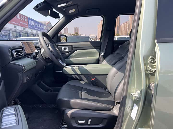 Photo 4 - Baojun Yep Plus