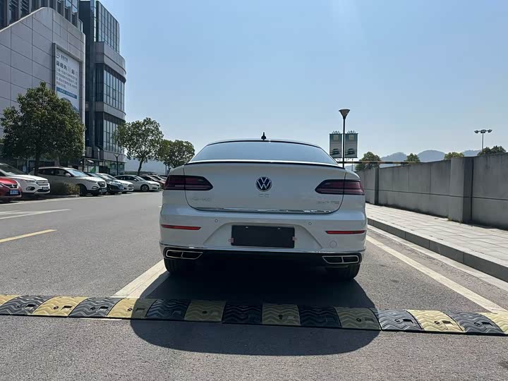 Фото 8 - Volkswagen CC