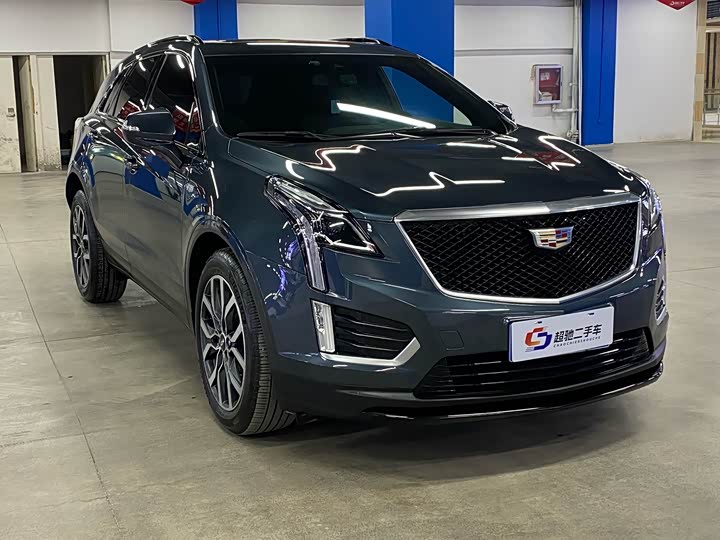 Photo 3 - Cadillac XT5