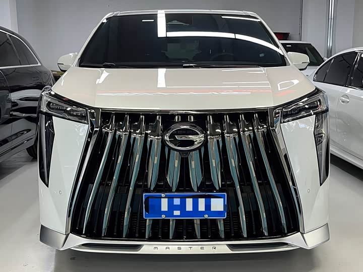 Фото 2 - GAC Trumpchi M8