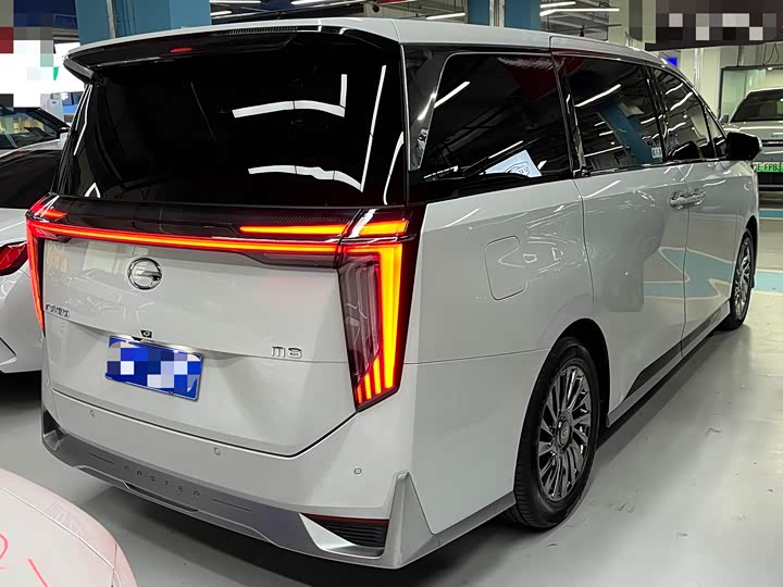 Фото 5 - GAC Trumpchi M8