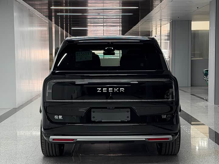 Фото 5 - Zeekr 9X