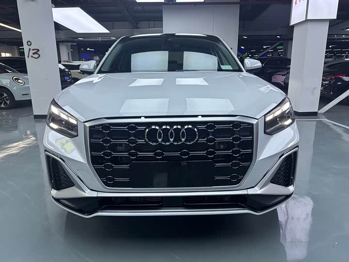 Фото 2 - Audi Q2L