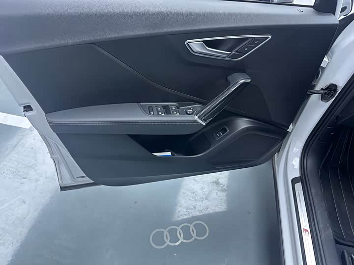 Фото 5 - Audi Q2L