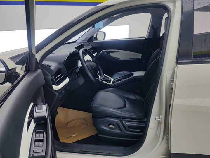 Photo 9 - Baojun RS-3