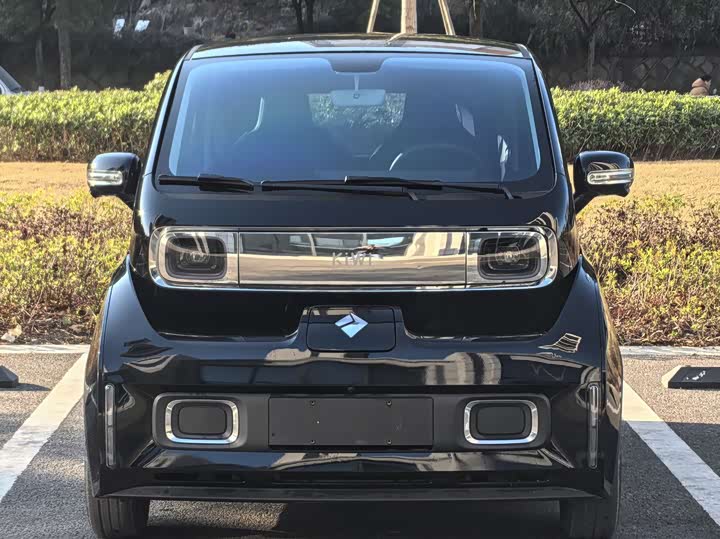 Photo 2 - Baojun KiWi EV