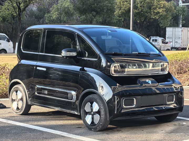 Photo 3 - Baojun KiWi EV