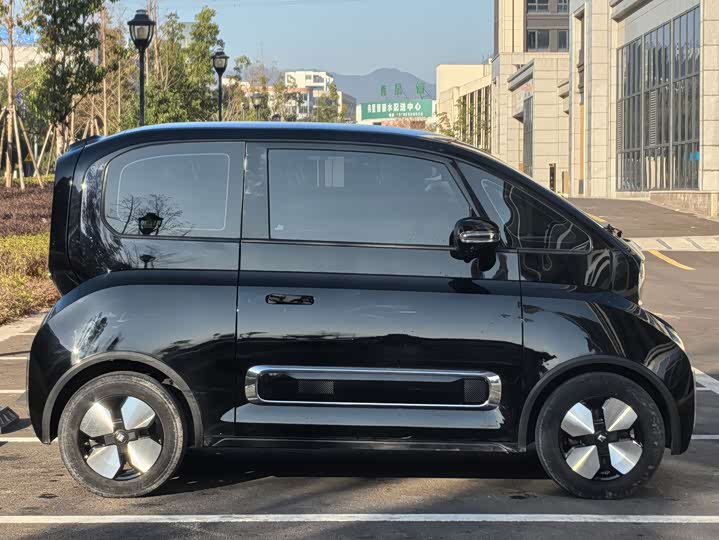 Photo 7 - Baojun KiWi EV