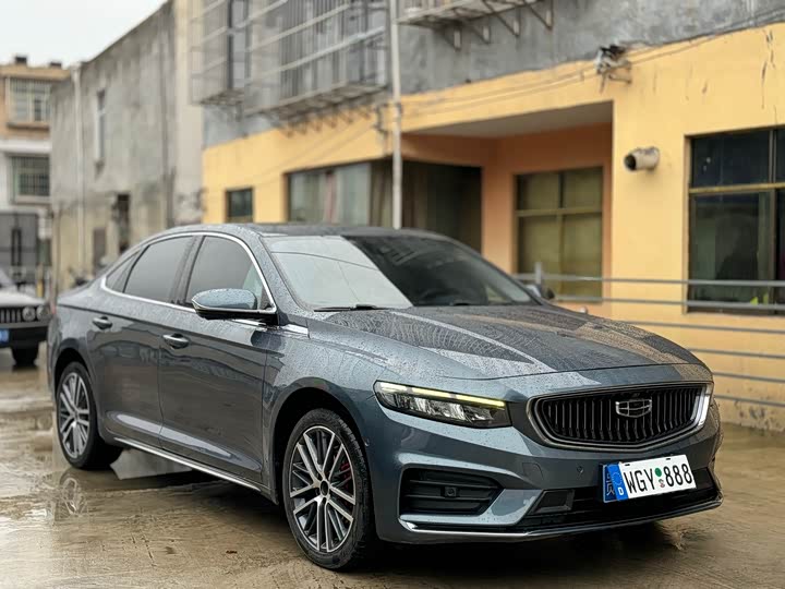 Фото 2 - Geely Preface