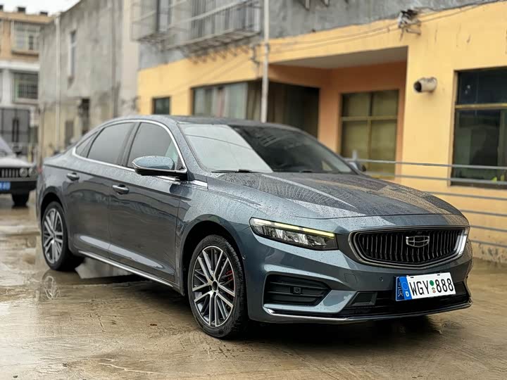 Фото 3 - Geely Preface