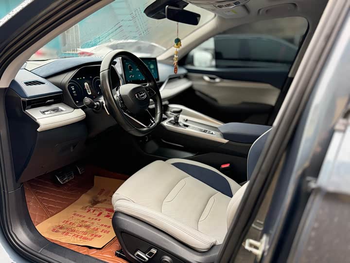 Фото 4 - Geely Preface