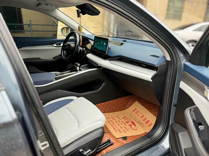 Фото 8 - Geely Preface